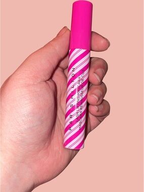 Paris Hilton Pink Lash lifting  Mascara